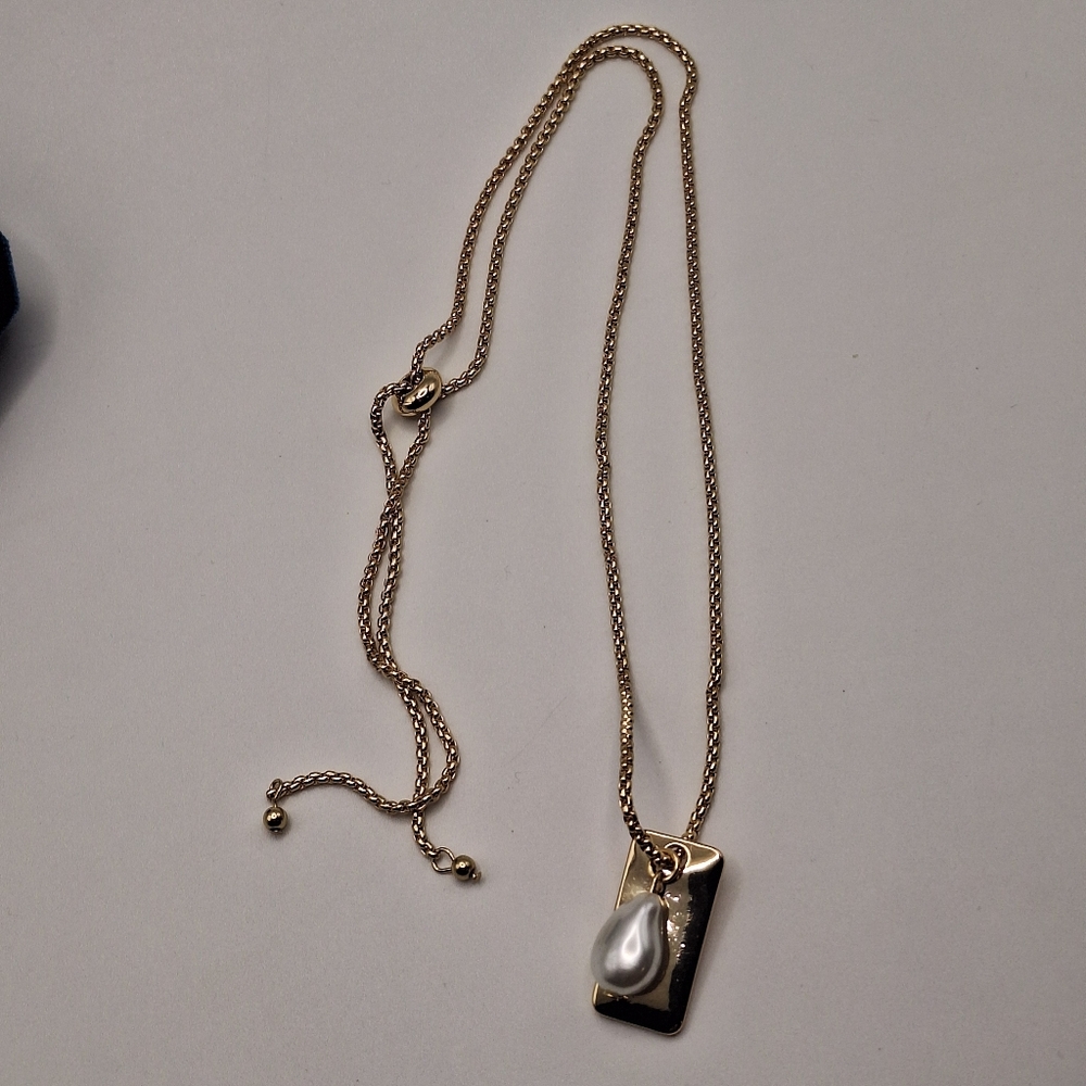 Gold Slider Necklace | Pearl Drop Pendant Necklace | Minimal Elegant Jewelry - Picture 5 of 8